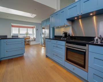 Holiday Home for 12 People in Rock, St Minver Lowlands, Photo 4