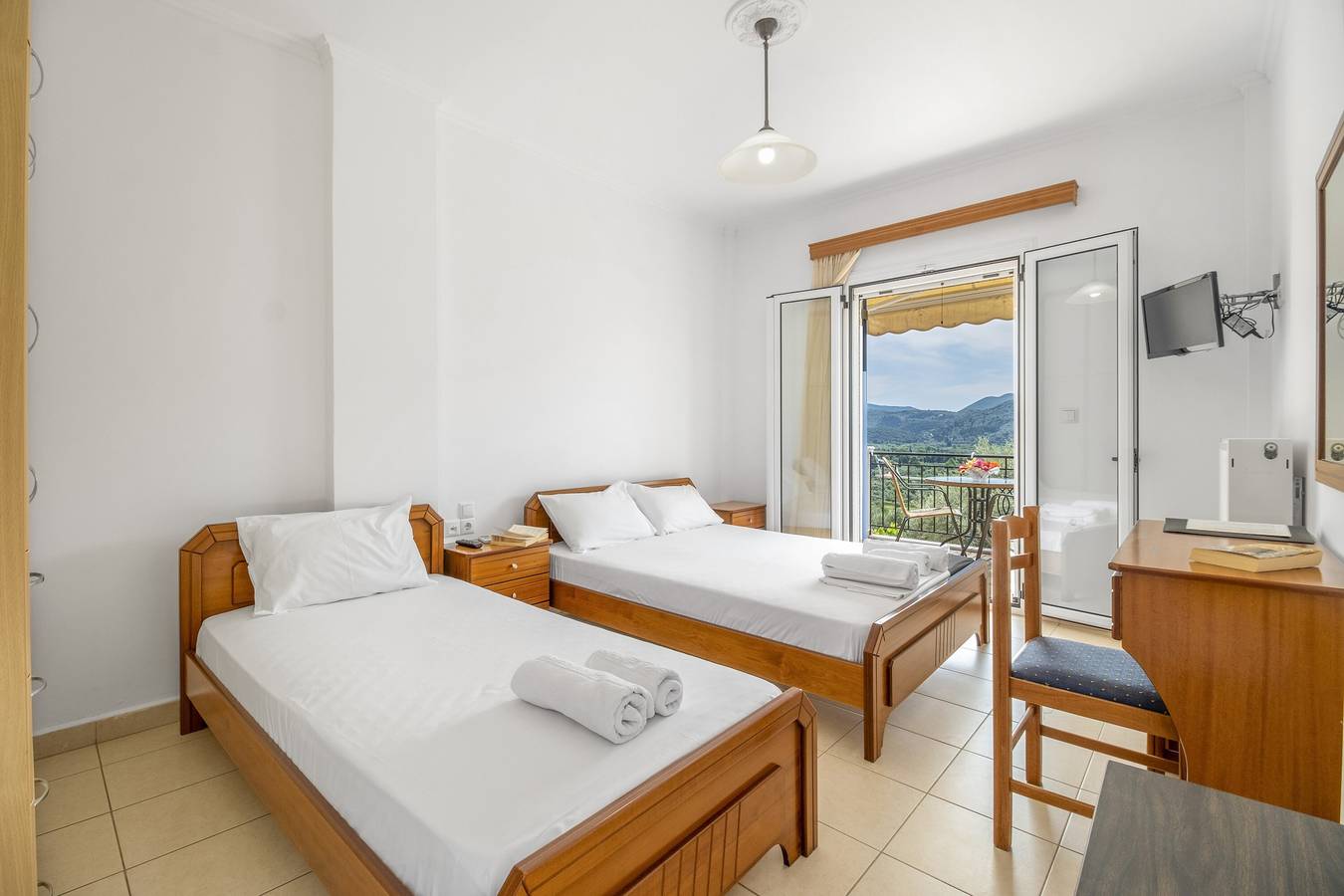 Entire studio, Studio Apartment 'Panorama 3' with Sea View, Wi-Fi and Air Conditioning in Greece