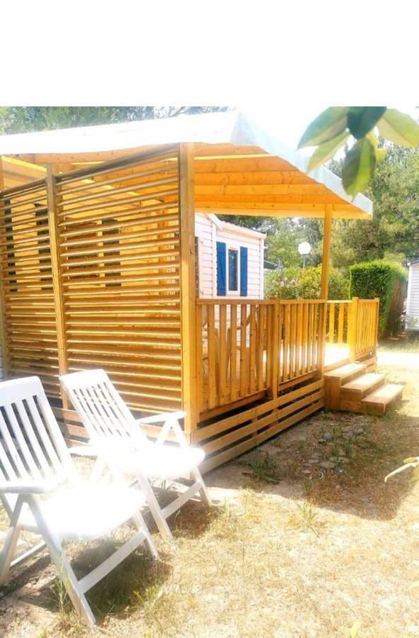 Camping pour 6 personnes, avec piscine et jardin
