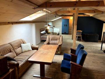 Gîte pour 5 personnes, avec vue et terrasse à Uza