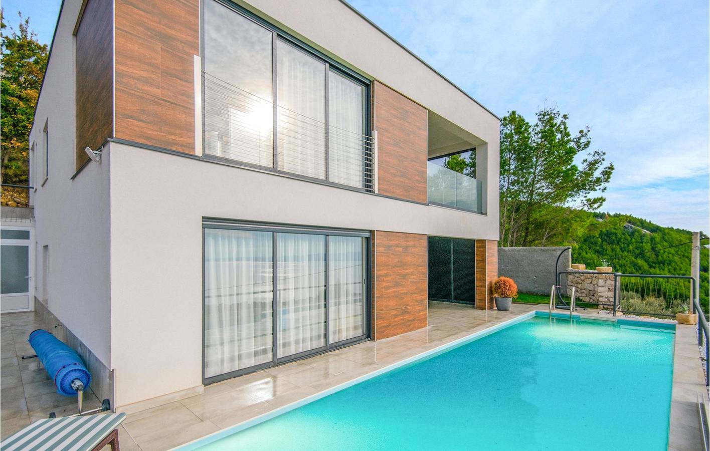 Gemütliche 2-Zimmer-Wohnung mit Pool, WLAN und Zugang zum Strand (1 km entfernt) in Grljevac (Podstrana), Podstrana