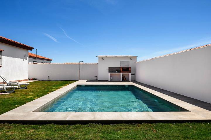 Modern holiday home in ideal location - Cortijo Roche Viejo in Conil de la Frontera, Costa de la Luz
