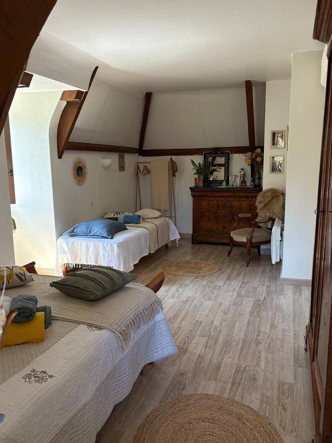 Location de vacances pour 2 personnes, avec vue ainsi que terrasse et jardin à Marnac - 2