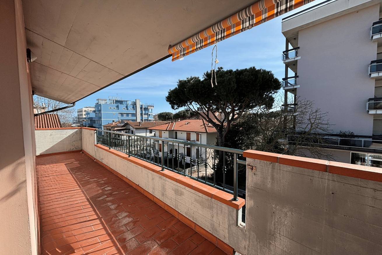 Ganze Wohnung, Cn035 - Cesenatico, apartment with panoramic terrace, 100 meters from the sea in Cesenatico, Forlì-Cesena Provinz