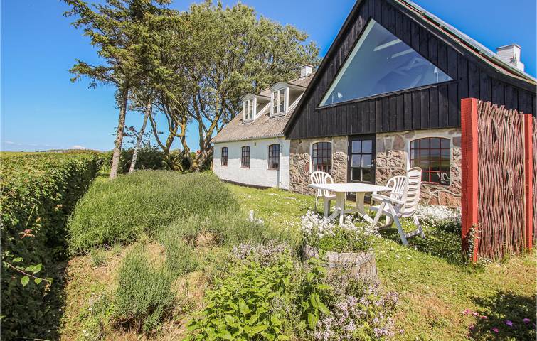 Holiday home for 6 people, with sauna and hot tub as well as garden - 1
