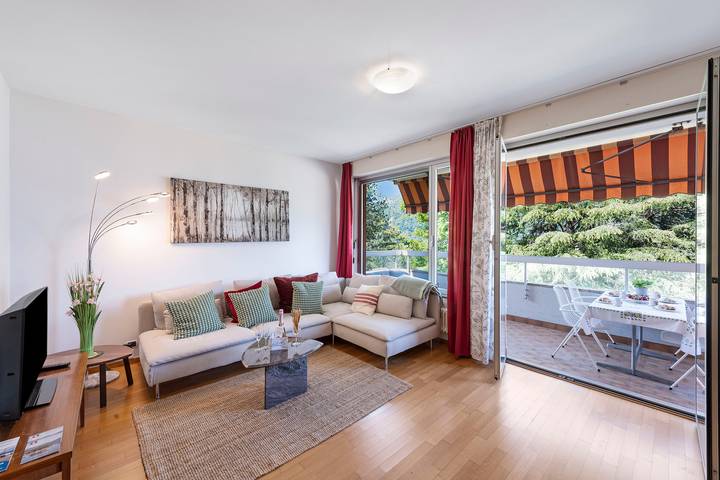 Ganze Wohnung, Residenza Panorama Bissone with Parking in Bissone, Luganersee