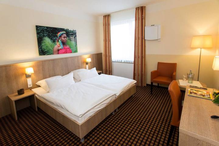 Hotel für 3 Personen, mit Terrasse in Saterland