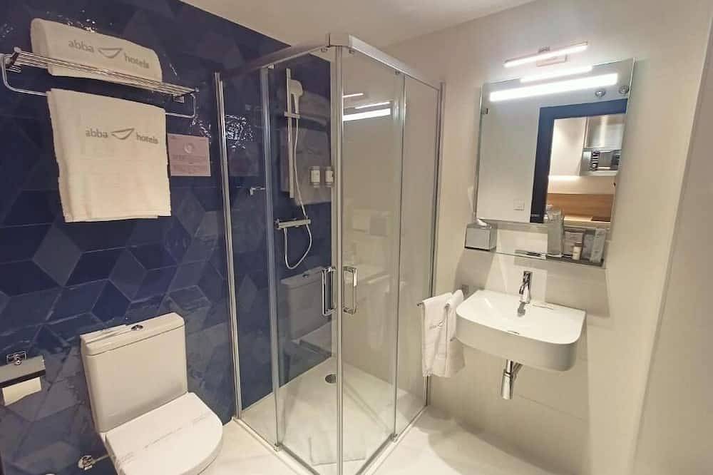 Appartement entier, Stylish Gros Terrace Retreat by Surf, Dining & Cultural Hotspots in San Sebastian, Côte Basque (Espagne)