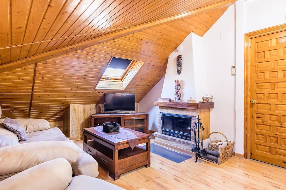 Geheel appartement, Toeristische Informatie: Diamond: Penthouse met jacuzzi voor 2 personen en openhaard. in Toledo, Toledo Provincie