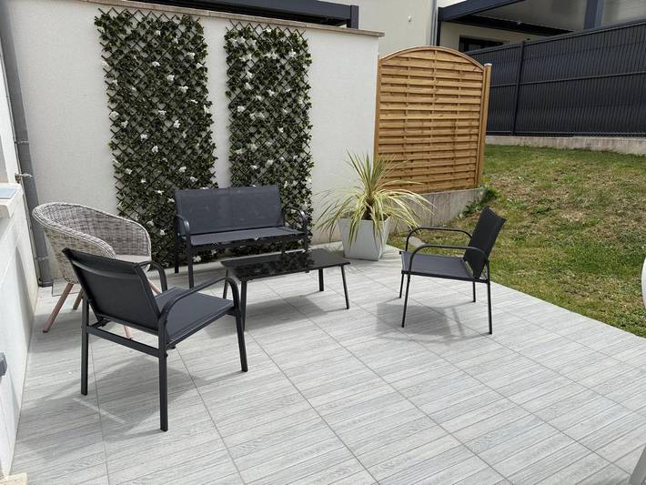 Gîte pour 4 personnes, avec jardin et terrasse à Montry