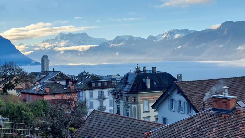 BnB für 3 Personen, mit Balkon und Terrasse sowie Seeblick und Ausblick in Montreux