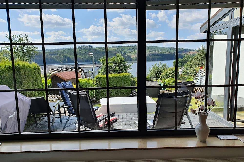 Ferienhaus am Sorpesee mit Panoramablick auf den See in Langscheid (Sorpesee), Sundern