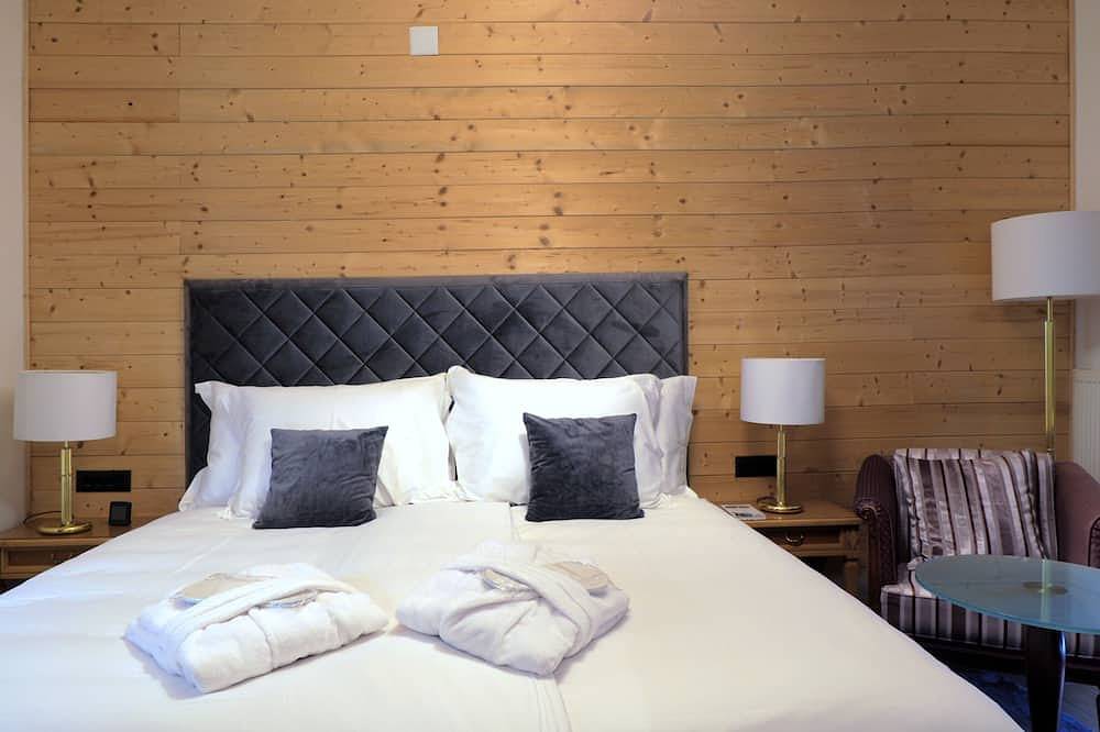 House Momentum - new build 5 star holiday home. in Lovinac, Lika-Senj