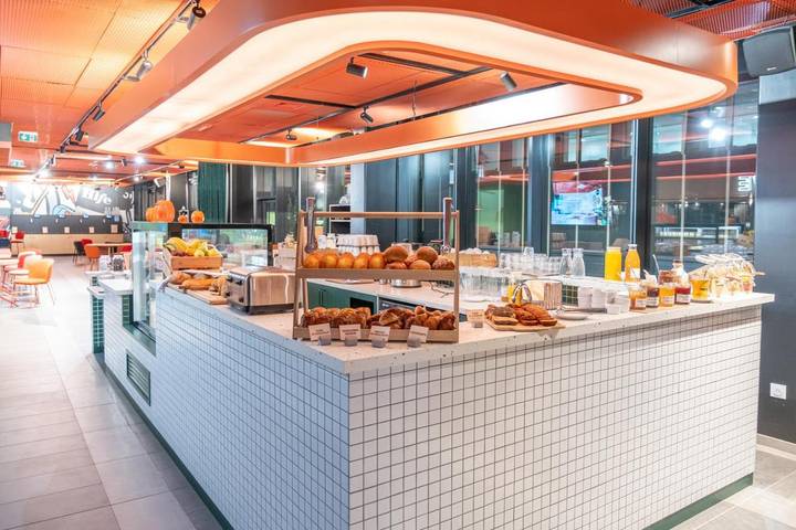 Hôtel pour 2 personnes, avec piscine et sauna, animaux acceptés à Issy-les-Moulineaux - 3