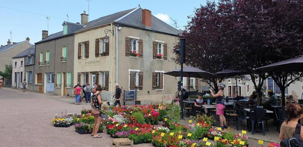 Maison de vacances pour 4 personnes, avec Terrasse et Vue à Ouroux-en-Morvan