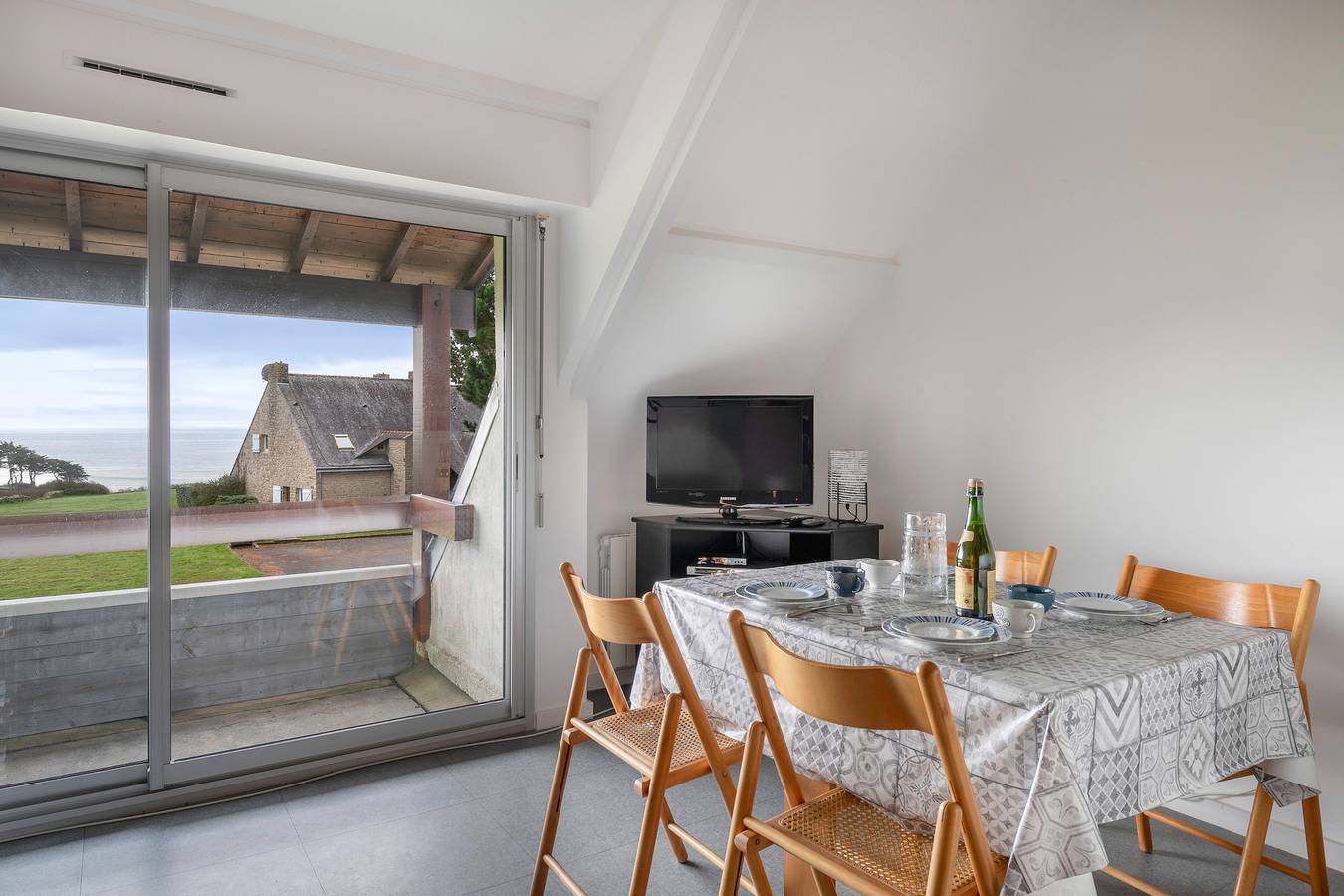 Appartement entier, À 300m des plages, 2 adultes - 2 enfants in Saint-Gildas-de-Rhuys, Côte des Mégalithes