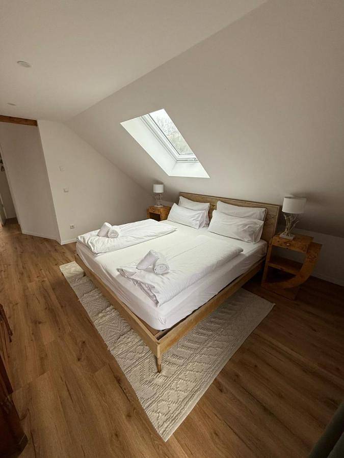 Ferienwohnung für 4 Personen, mit Balkon und Terrasse sowie Garten und Sauna am Riegsee - 4