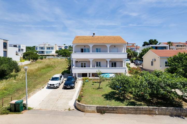 Ferienwohnung für 5 Personen, mit Garten in Zadar (Kommun) - 2