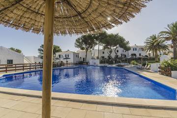Gîte pour 6 personnes, avec jardin et piscine à Port d'Addaia