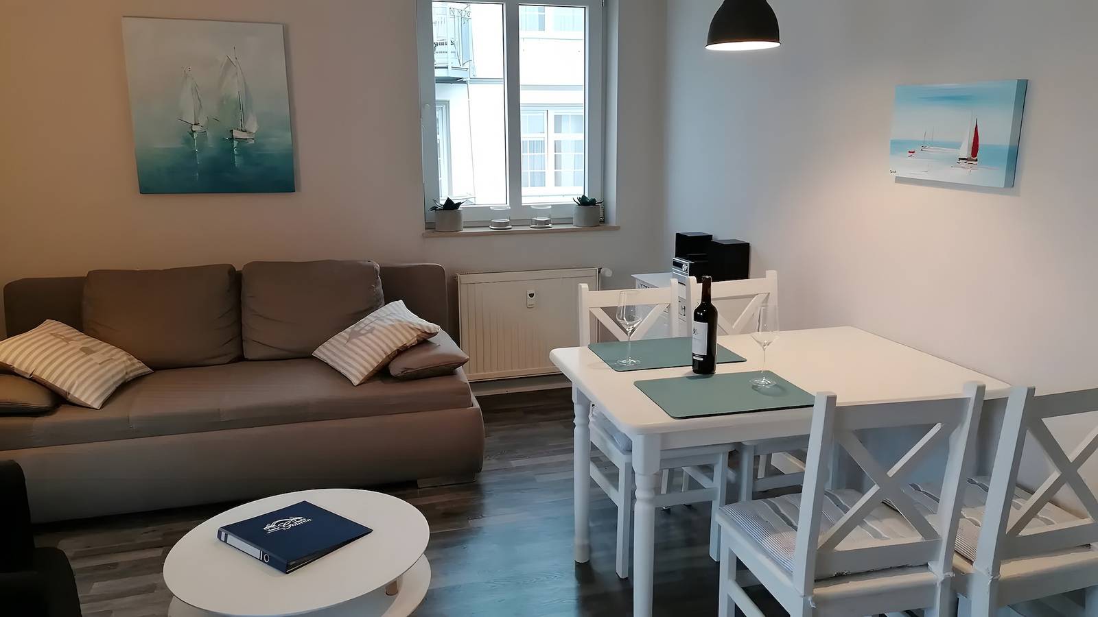 Ganze Wohnung, Haus Buskam 29 – Meerblick, Balkon, Wlan, Schwimmbad- & Saunanutzung inklusive in Göhren, Rügen