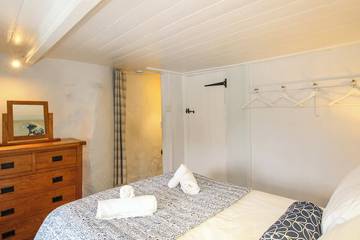 Cottage for 3 People in Burton Bradstock, Jurassic Coast, Photo 3
