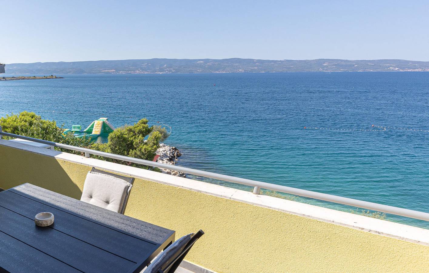 Ganze Ferienwohnung, Ferienwohnung für 9 Personen mit Terrasse in Dugi Rat, Split-Dalmatien
