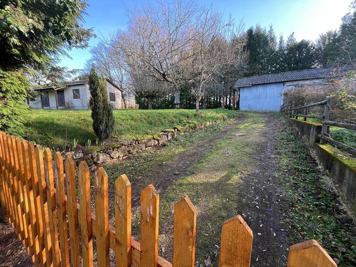 Location de vacances pour 8 personnes, avec Jardin dans Nantiat, Région de Bellac