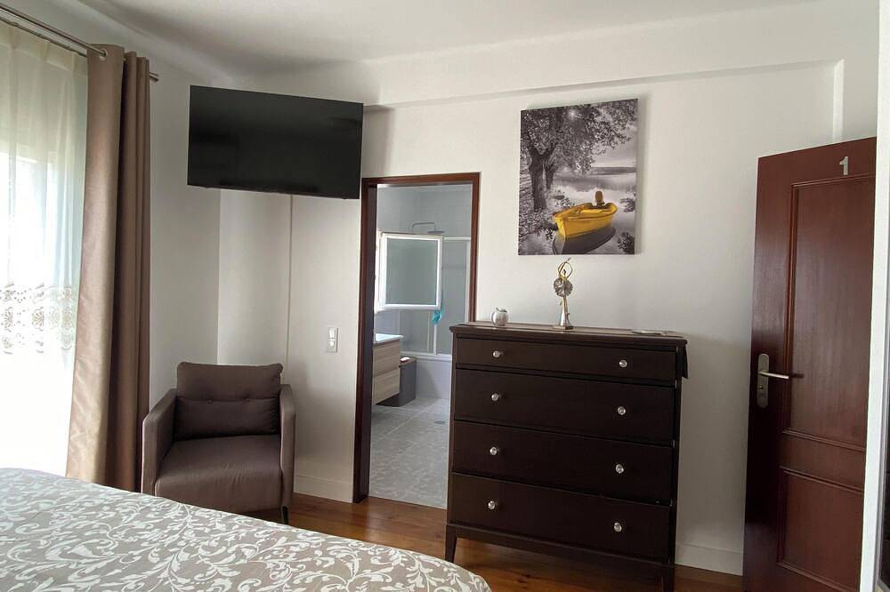 Alvor villa with mountain view. Salt water heatable private pool. in Montes de Alvor, Alvor