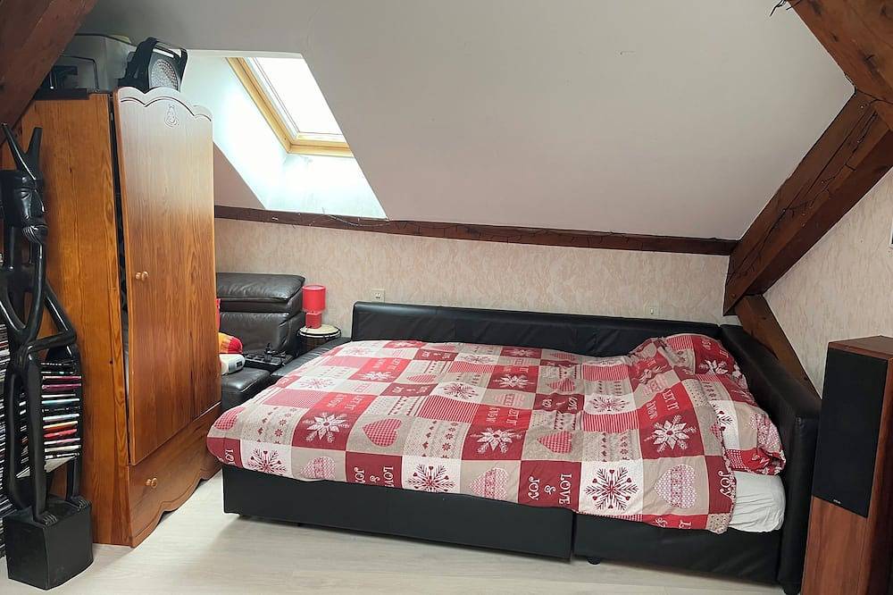 Appartement entier, Appartement T5 Pontarlier centre, 3 chambres avec cachet à 20 min Metabief & Lac in Pays de Pontarlier, Jura Francais