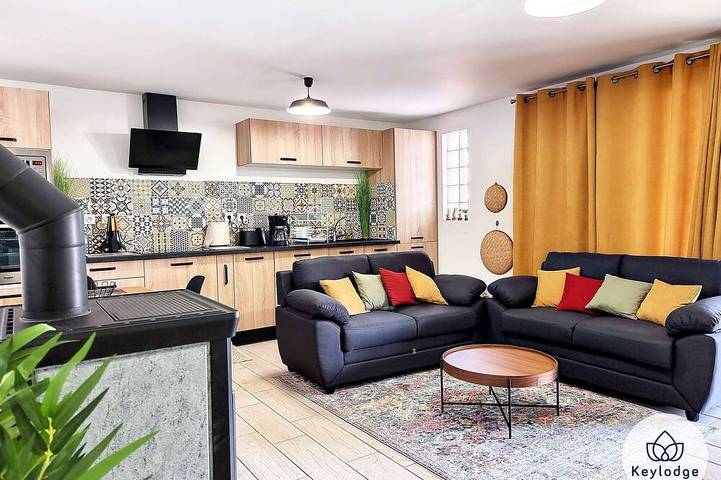 Chalet pour 4 personnes, avec jardin ainsi que terrasse et sauna