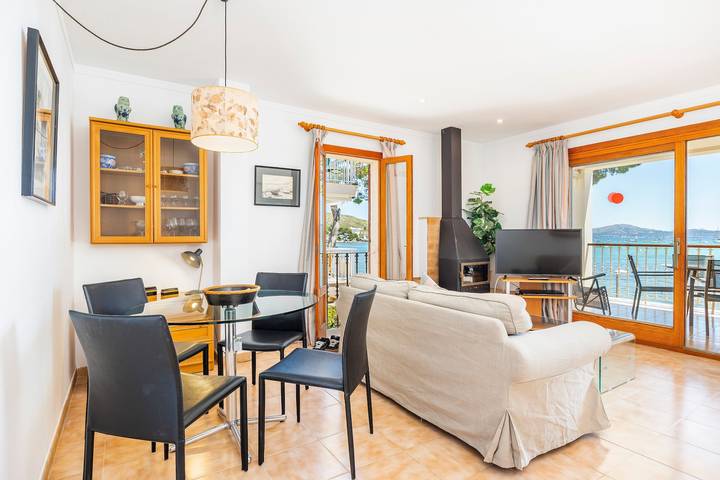 Apartamento entero, Apartamento 'Voramar 85' con vistas al mar, Wi-Fi y aire acondicionado in Puerto de Pollensa, Pollença
