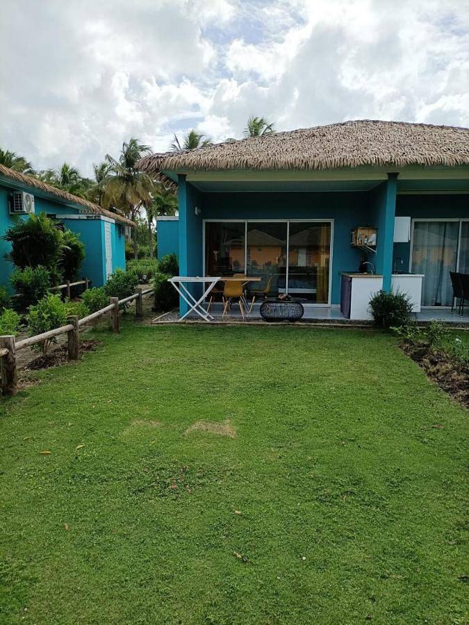 Location de vacances pour 2 personnes, avec bassin pour enfant ainsi que jardin et piscine dans Plage de Folle Anse - 2