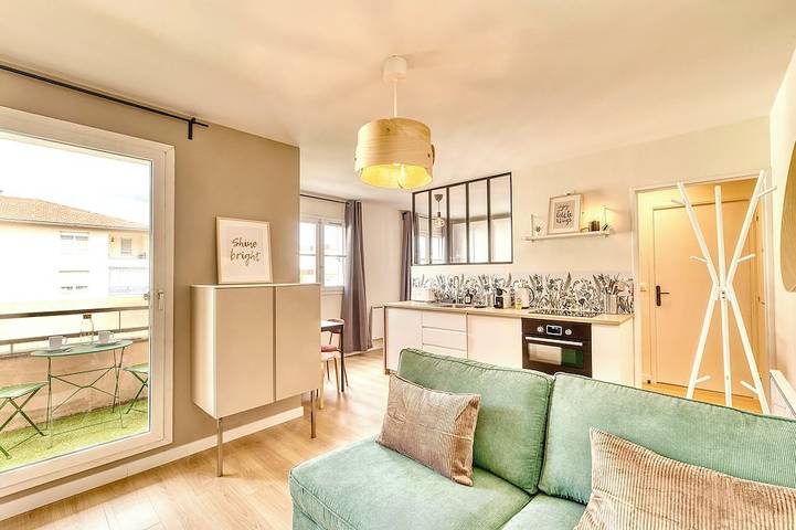 Gîte pour 2 personnes, avec Balcon à Saint-Genis-Laval