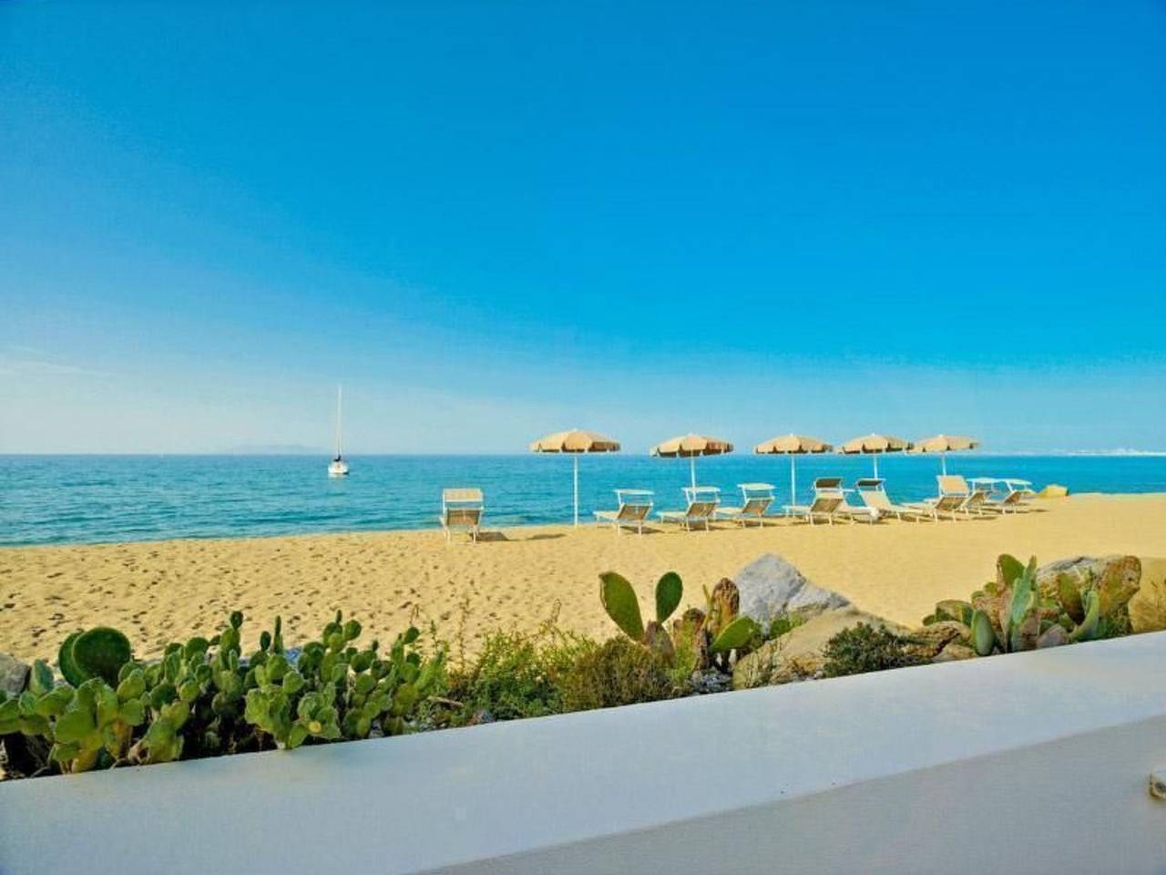 Ganze Wohnung, Wohnung 'Ancora Bianca' mit Grill in Terme Vigliatore, Messina Provinz