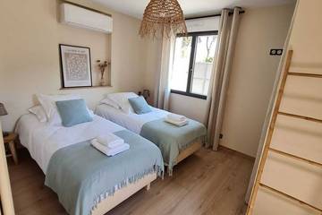 Location De Vacances pour 8 Personnes dans L'Isle-sur-la-Sorgue, Provence, Photo 1