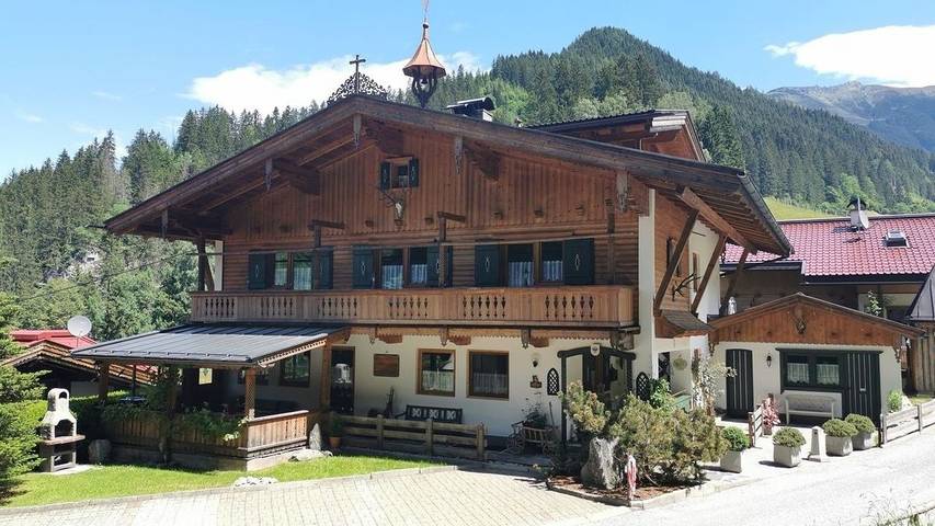 Ferienhaus für 16 Personen, mit Terrasse in Mayrhofen