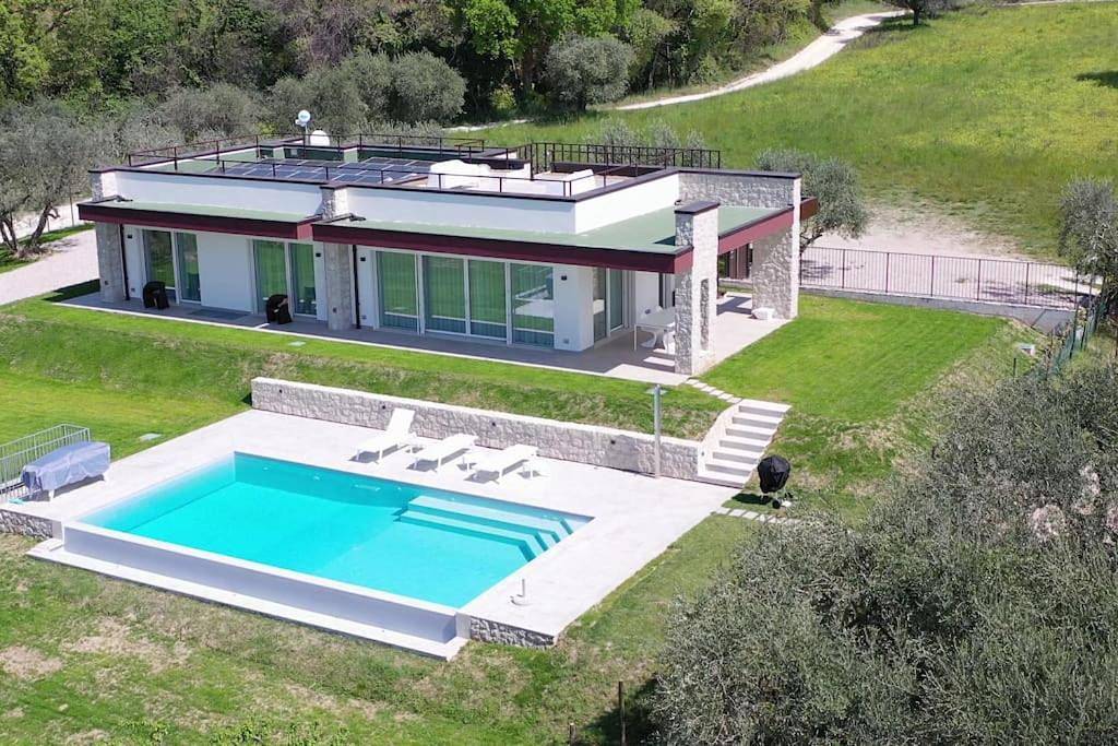 Casa Palai luxury home in Bardolino, Prealpi Gardesane