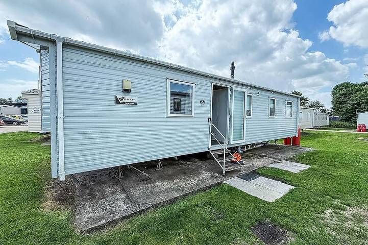 Static caravan for 8 people, with pets in Suffolk