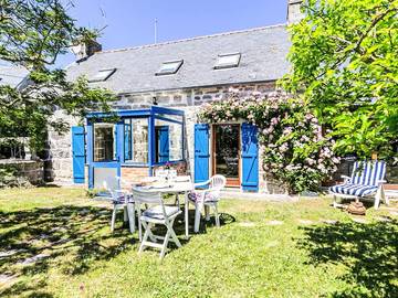 Cottage pour 4 personnes, avec piscine et jardin dans Trévignon
