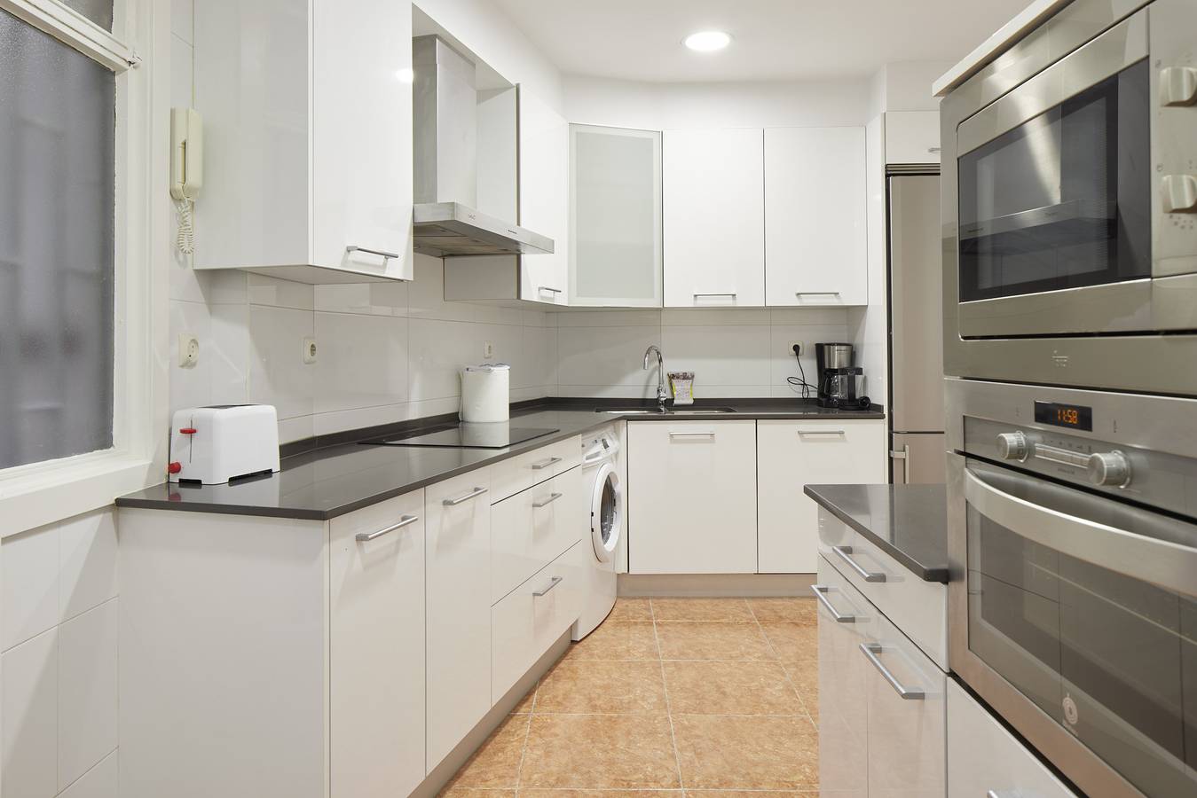 Entire apartment, Holiday apartment for 6 people in Zurriola (San Sebastian), San Sebastian