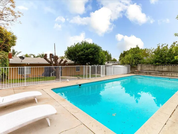 Casa de vacaciones para 14 personas, con terraza y piscina - 1