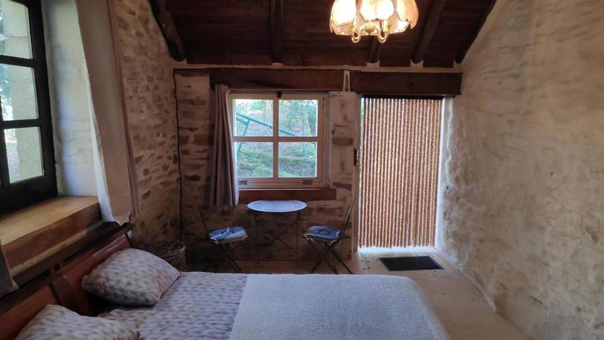 Location de vacances pour 4 personnes, avec Jacuzzi ainsi que Terrasse et Jardin à Curvalle - 3