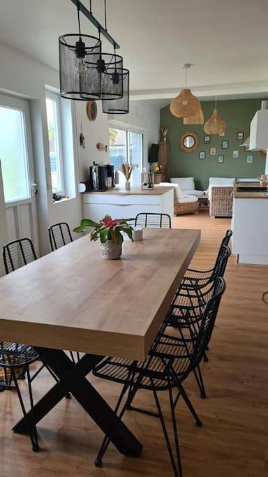 Location de vacances pour 6 personnes, avec terrasse dans Hauteville-sur-Mer - Plage - 2