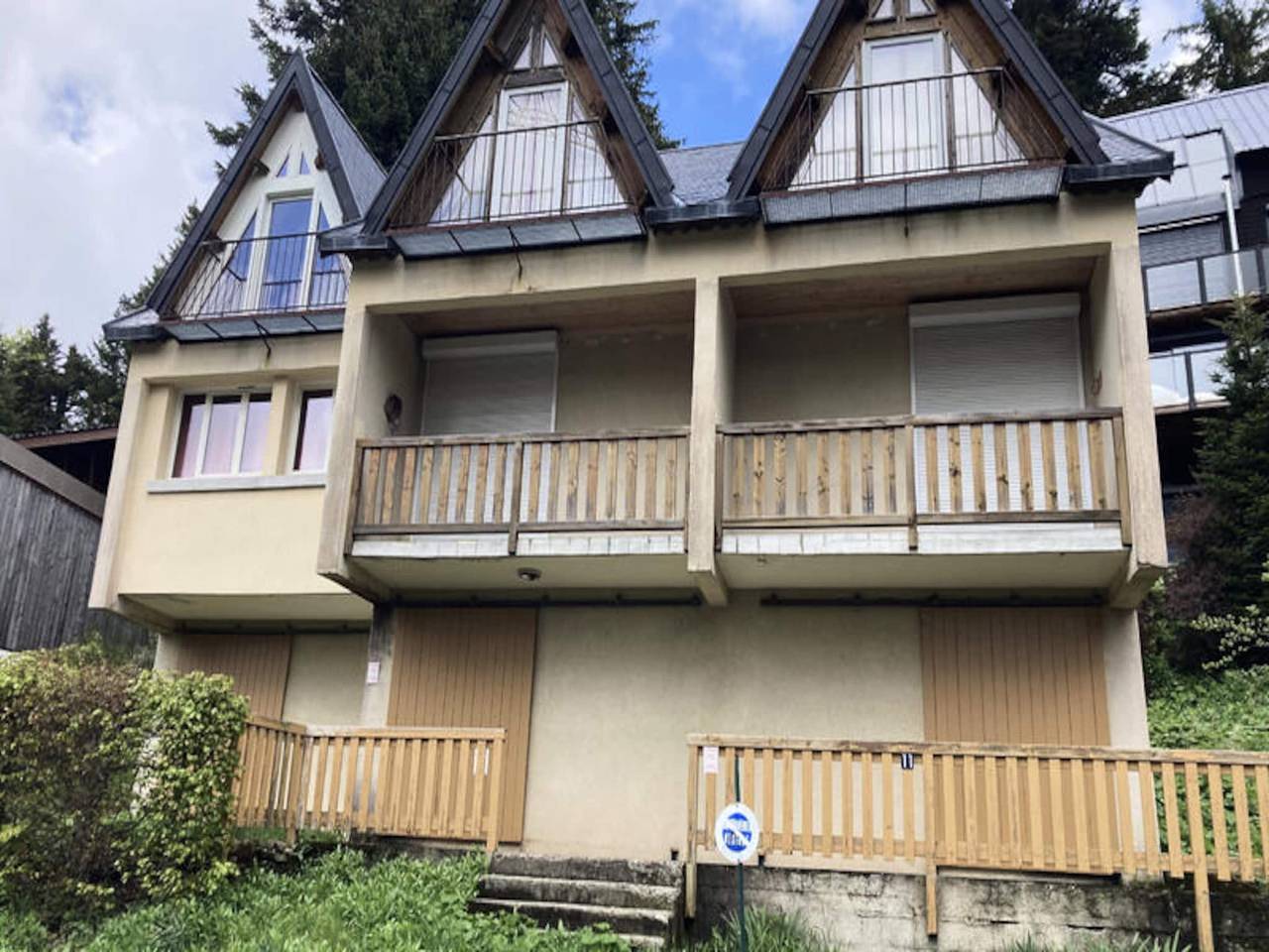 Entire apartment, Apartment in Rocher du Cerf near Ski Slopes in Le Lioran, Laveissière