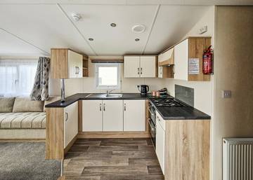 Caravan for 4 People in Towyn, North-Wales, Photo 3