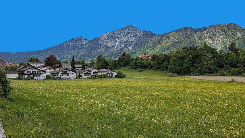 Ganze Ferienwohnung, Ferienwohnung Straußstrasse - Ferienwohnung Straußstraße, 75 qm mit 2 Schlafzimmern in ruhiger Lage in Bayerisch Gmain, Berchtesgadener Alpen