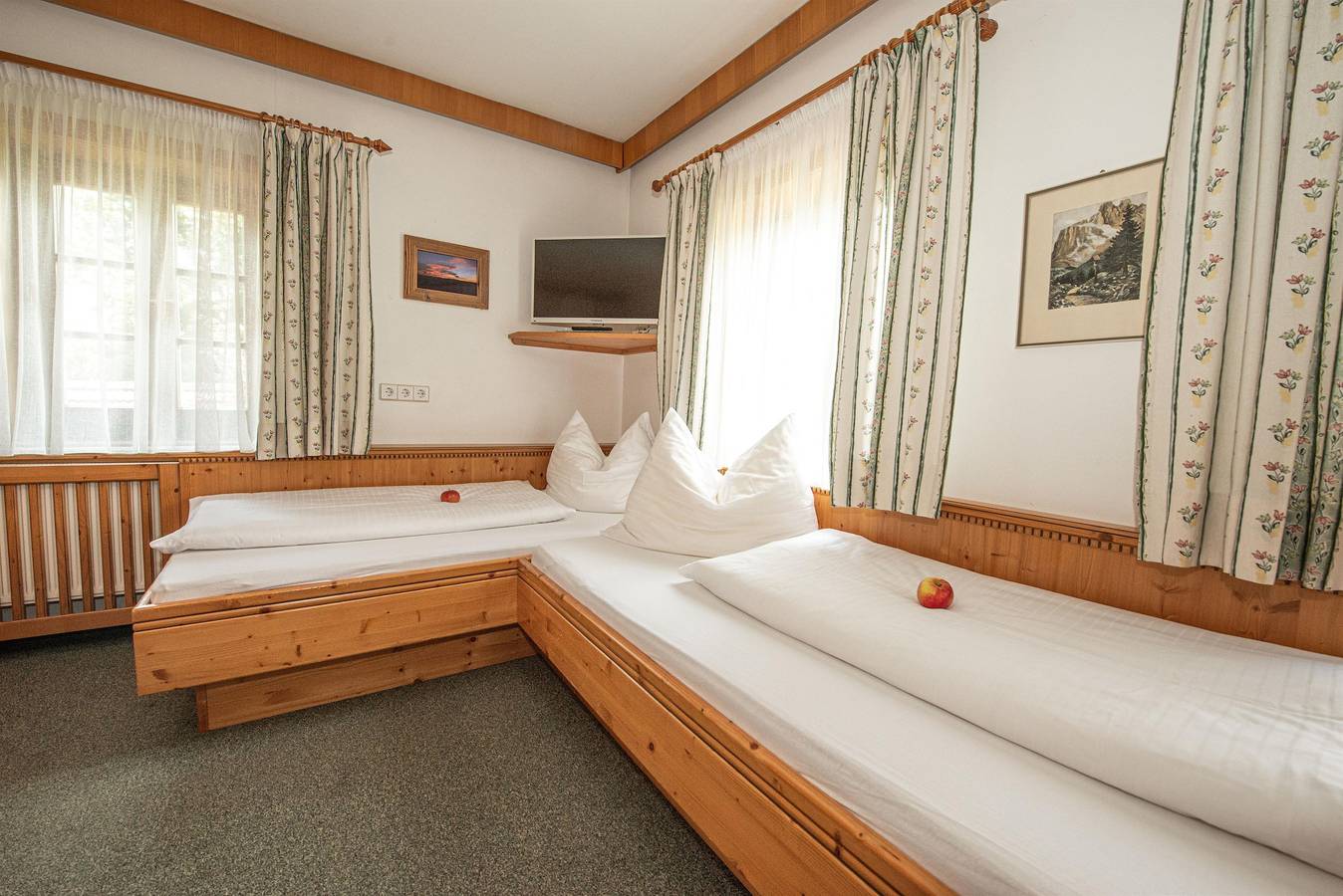 Vierbettzimmer "Rossbrand" in Radstadt, Ski Amadé