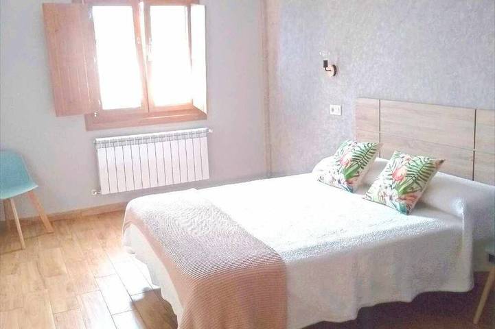 Gîte pour 5 personnes, avec jardin ainsi que balcon et piscine à Tapia de Casariego - 2