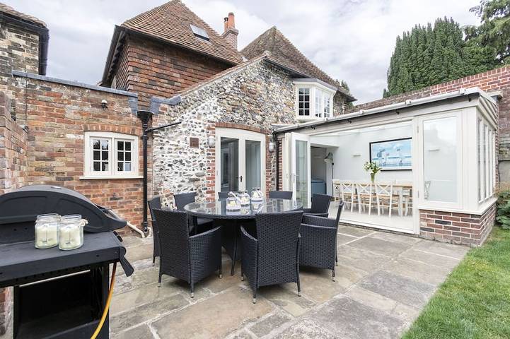 Ferienhaus für 8 Personen, mit Terrasse und Garten in England