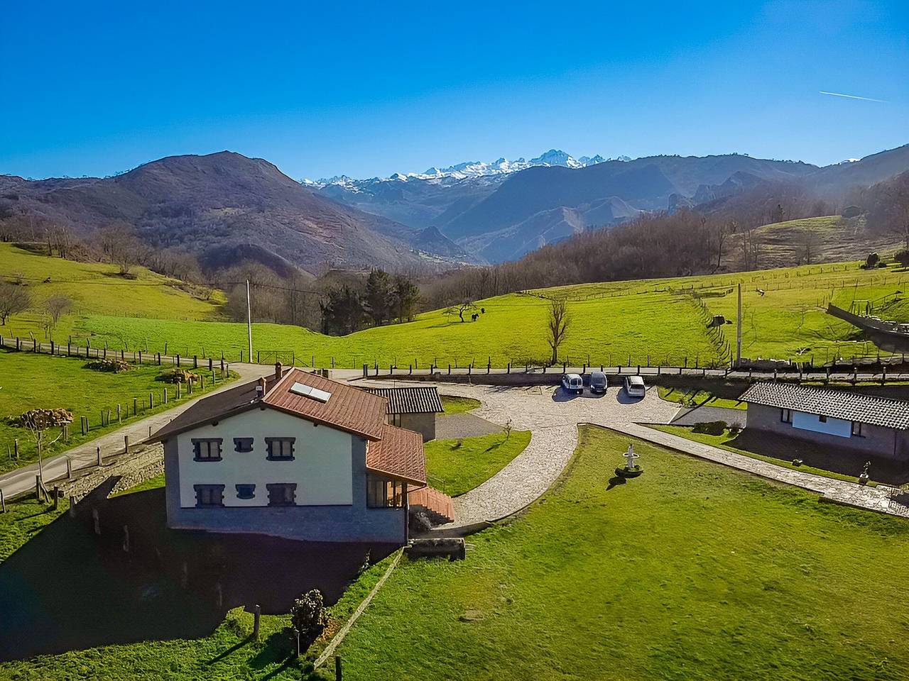 Apartamento 'Trasgu' con vistas a la montaña, terraza privada y Wi-Fi in Cangas de Onís, Provincia de Asturias